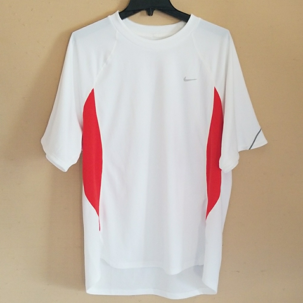 NIKE FIT DRY.